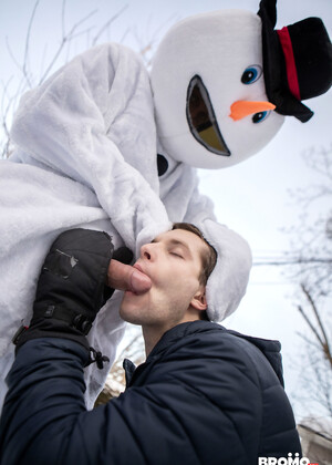 Gay snowman Bo Sinn fucking twink Benjamin Blue in the ass from behind