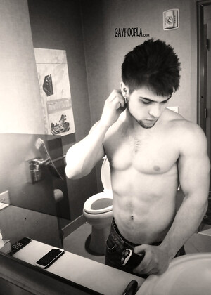 19 yo Zach Rode jock shows his perfect muscled body