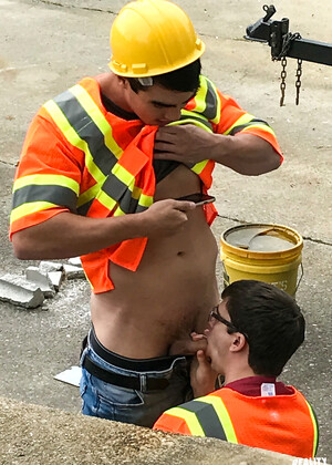 Two workers engage in a gay session where Axel sucks Will&#39;s dick