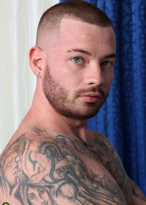 Roman Laurent Solo, Scene #01