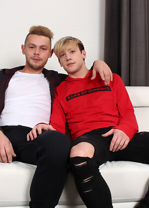 3984 Johannes and Youri hardcore anal fucking