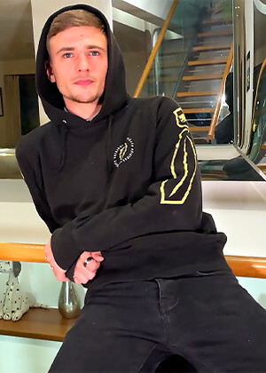 Young Sporty Straight Lad Shows off his Fit Body & Wanks his Big Hard Uncut Cock & Cums!