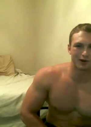 Brad Bison Jerks Off Live Cam Show
