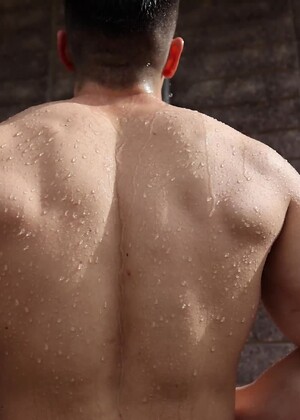 Kendrick Driver Cools Off & Cleans Up In The Outdoor Shower