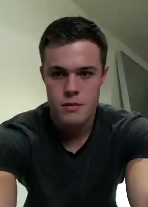 Michael Evans Jerks Off Live Webcam