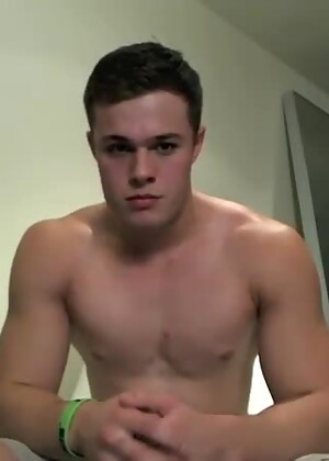 Michael Evans Jerks Off Live Webcam