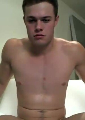 Michael Evans Jerks Off Live Webcam