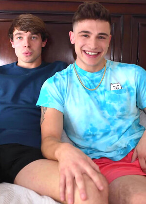 The Handsome Gentleman's club - Chase Arcangel's GayHoopla debut and Jeremy Barker's 1st time Bottoming!