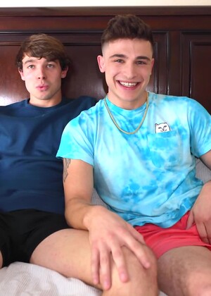 The Handsome Gentleman's club - Chase Arcangel's GayHoopla debut and Jeremy Barker's 1st time Bottoming!