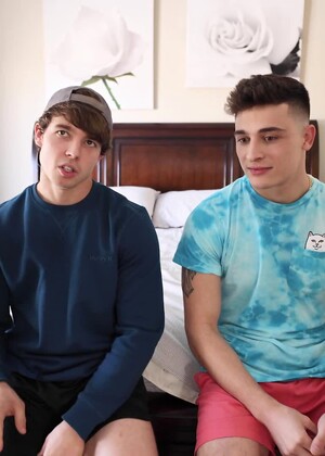 The Handsome Gentleman's club - Chase Arcangel's GayHoopla debut and Jeremy Barker's 1st time Bottoming!