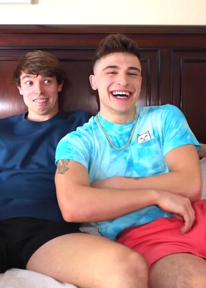 The Handsome Gentleman's club - Chase Arcangel's GayHoopla debut and Jeremy Barker's 1st time Bottoming!