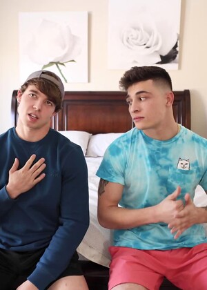 The Handsome Gentleman's club - Chase Arcangel's GayHoopla debut and Jeremy Barker's 1st time Bottoming!