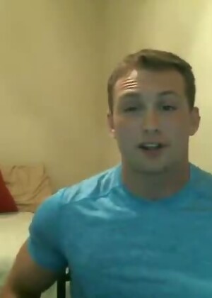 Muscle Jock Brad Bisons First-Time LIVE Webcam Cum Show