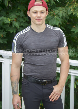 8" Xmas Basketball Jock Greyson: Proud Dad of 3, Opens Gaping Hole x3, Pees, Works, Blasts Jizz in Chilly Winter!
