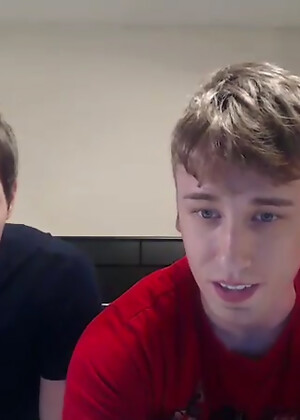BROMANCE Cum Massage