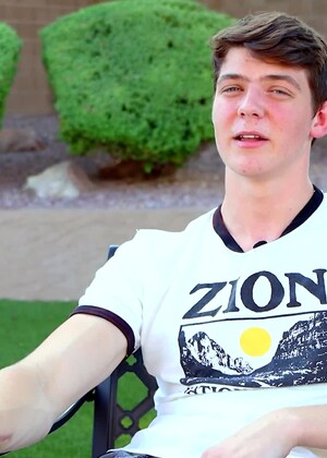 Car Junkie Austin Martin Breaks The Ice