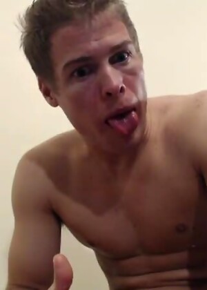 Prestin Presley Jerks Off Against His Kitchen Wall