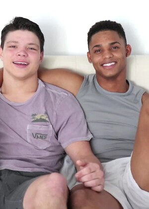 18 YO Teen Josh Farve Takes Ian Borne's HUGE Cock
