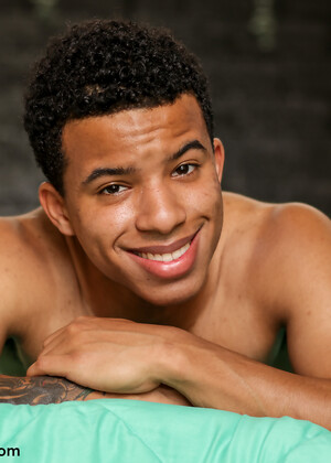 Big Dick New Guy Isaiah Ortega Fills A Fleshlight In The Shower Tills He Nuts