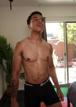 Big Dick New Guy Isaiah Ortega Fills A Fleshlight In The Shower Tills He Nuts