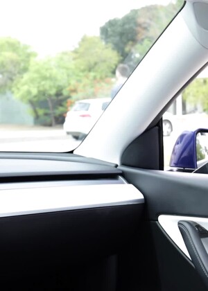 Rich Daddy Kane Hardy Gives Hitch Hiker Thomas Rosewood More Than Just A Lift