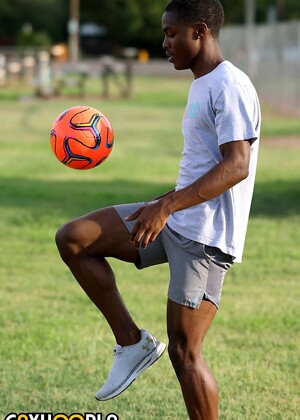 Martin Rush Shows Off His Ball Handling Skills!
