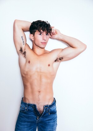 Dom King dominates Greyson Myles