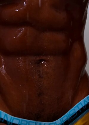 Draco Young Cleans Up In The Shower After Cooking Up A Hot Solo