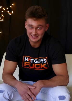 Exclusive Heart Throb Brent Savage Gets Personal!