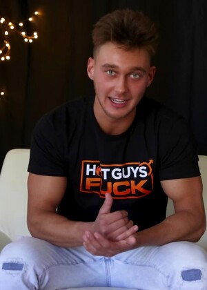 Exclusive Heart Throb Brent Savage Gets Personal!