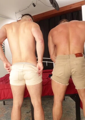 Buff Daddy Ian Cage Revs Up For Jaxon Valor's Tight Ass
