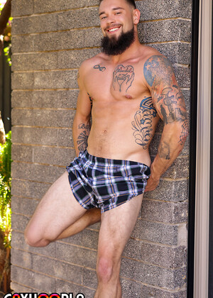 Brodie "Bad Boy" Graves Has No Limits!