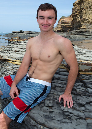 Hot surfer Sutton