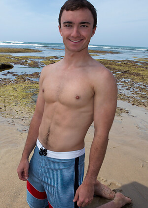 Hot surfer Sutton