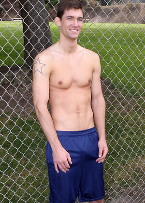 Straight guy Quentin