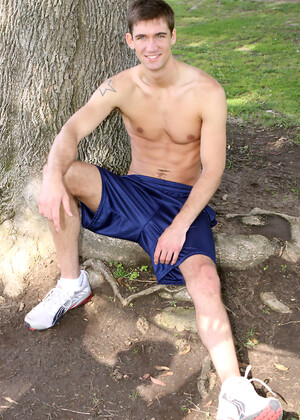 Straight guy Quentin