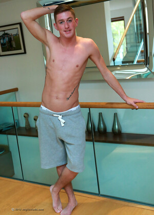 Cheeky Young Personal Trainer Leigh Knows How to Show off his Body & Work his Hole!