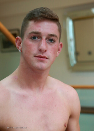 Cheeky Young Personal Trainer Leigh Knows How to Show off his Body & Work his Hole!