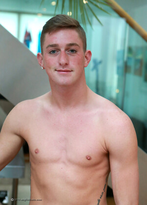 Cheeky Young Personal Trainer Leigh Knows How to Show off his Body & Work his Hole!