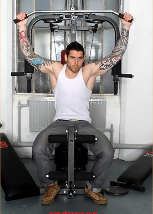 This gym hunk loves to get oilled up and masturbate