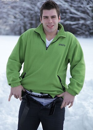 Matty Cole spreads his ass out in the winters day.