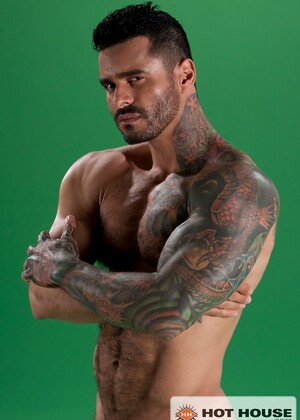 Alexsander Freitas shows big cock
