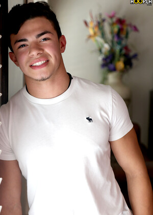 Fit Ripped Teen Julian Rodriguez Jerks And CUMS