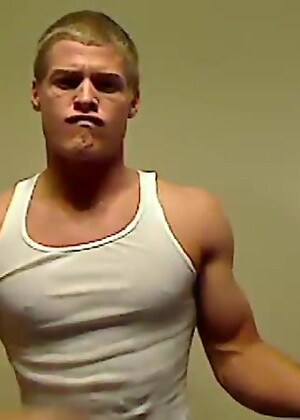 Swole Ass White Dude Beats That Meat