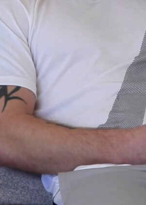 Tattooed Dude Cums too fast...