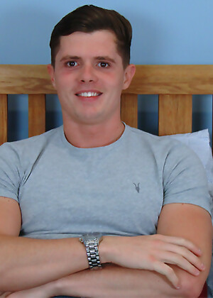 Young Straight & Muscular Hunk Logan Returns