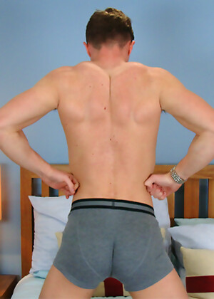 Young Straight & Muscular Hunk Logan Returns