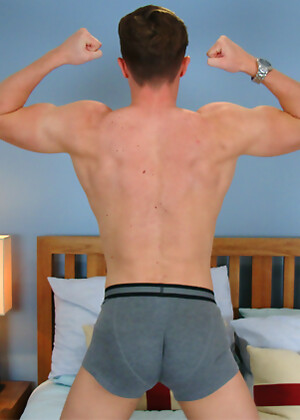 Young Straight & Muscular Hunk Logan Returns