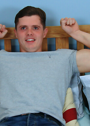 Young Straight & Muscular Hunk Logan Returns