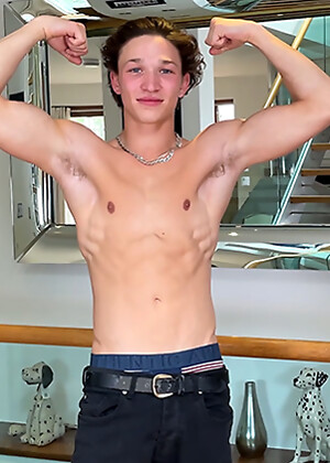 Young Straight & Extremely Ripped Harry Wanks his Huge Uncut Cock & Squirts a Big Load!
